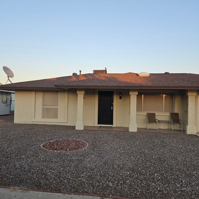 Building Photo - Cozy 2 bedroom Unit in Sun City Community