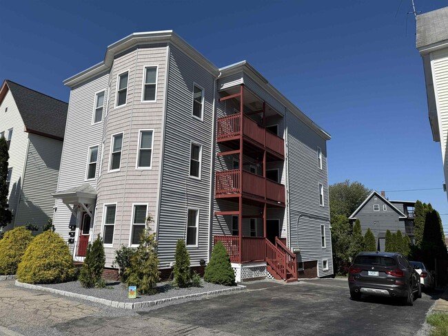 Building Photo - 201 Cartier St Unit 2