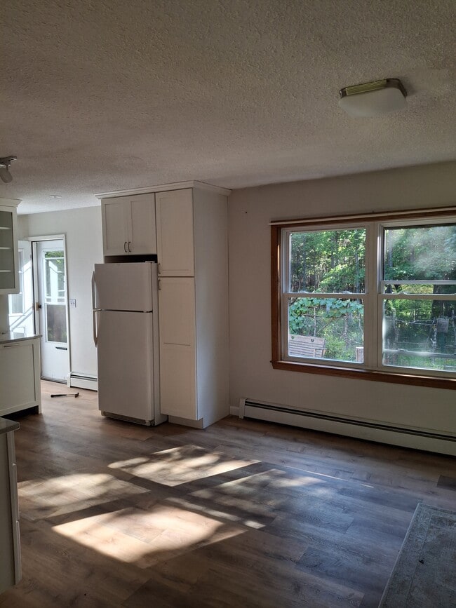 Photo - 39 Pine Grove Ave