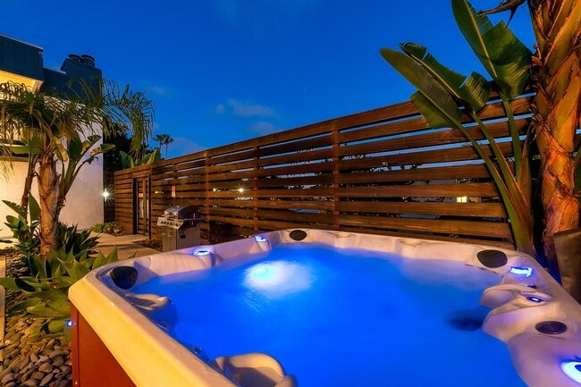 1524 Thomas Ave Unit #8