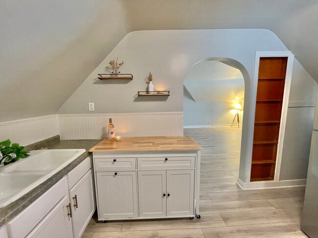 Photo - 1403 Columbus Ave