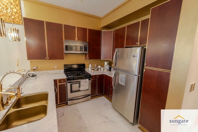 Photo - 1209 N Charles St Unidad 202
