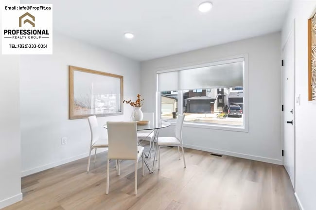 Photo - 7462 Klapstein Cres SW