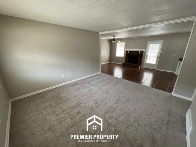 Photo - 3199 Maple Hill Dr