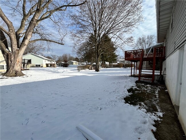 Photo - 28 Willow Dr