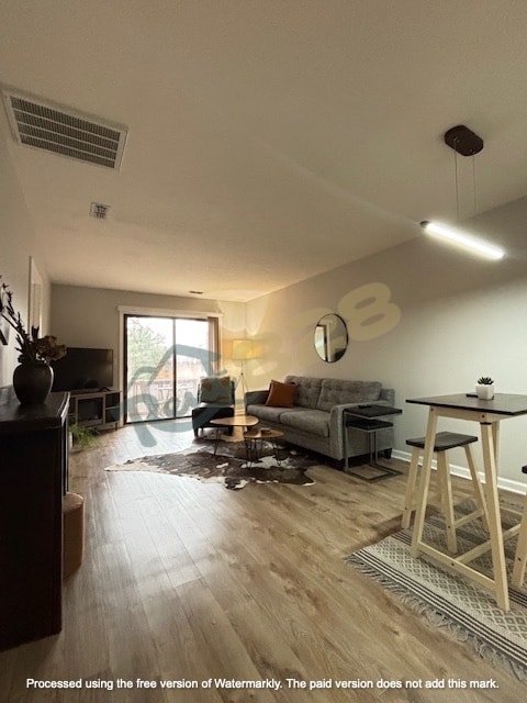 Photo - 551 Courtwood Ln