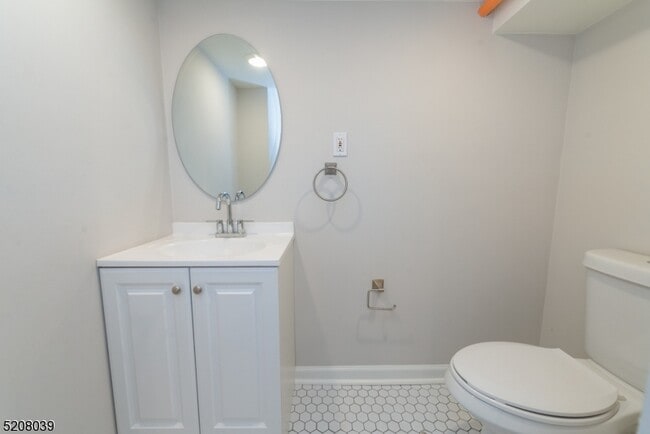 Photo - 161 Washington St