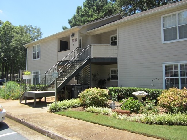 Meadowlark Apartments - Meadowlark Apartments