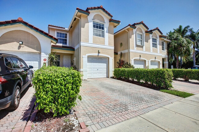 Photo - 11705 NW 47th Dr