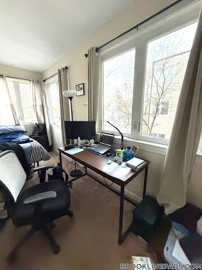 Photo - 39 St Paul St Unit 2