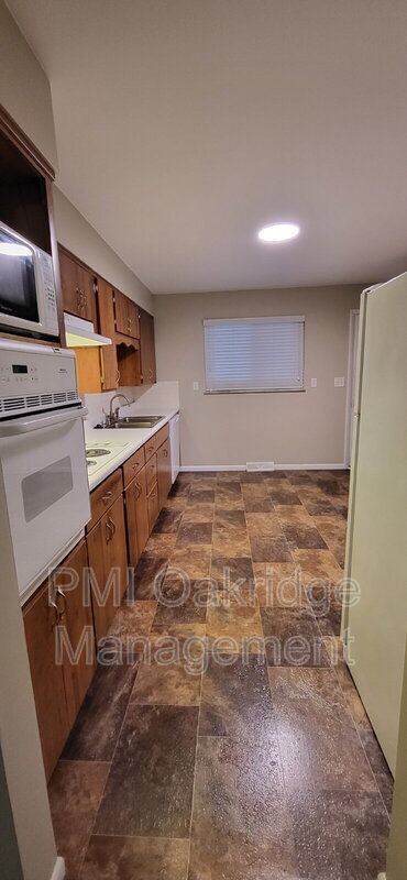 Photo - 205 Scott Ave Unit Apt A