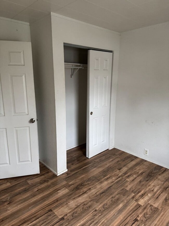Photo - 444 N Elm St