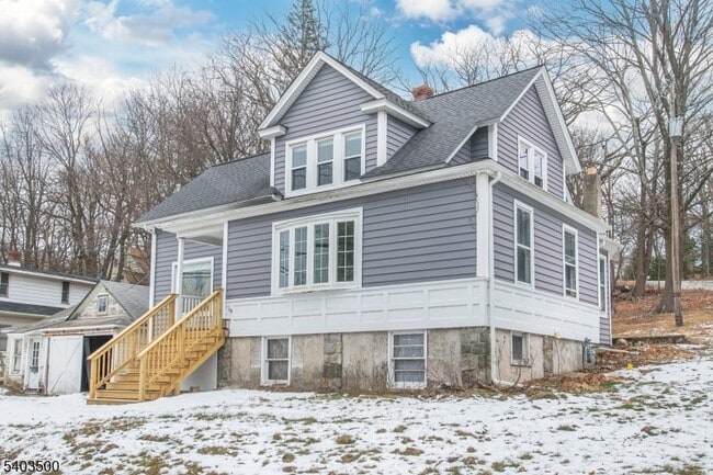 Photo - 382 Howard Blvd