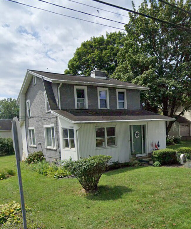 Corner lot - 1726 Temple Ave