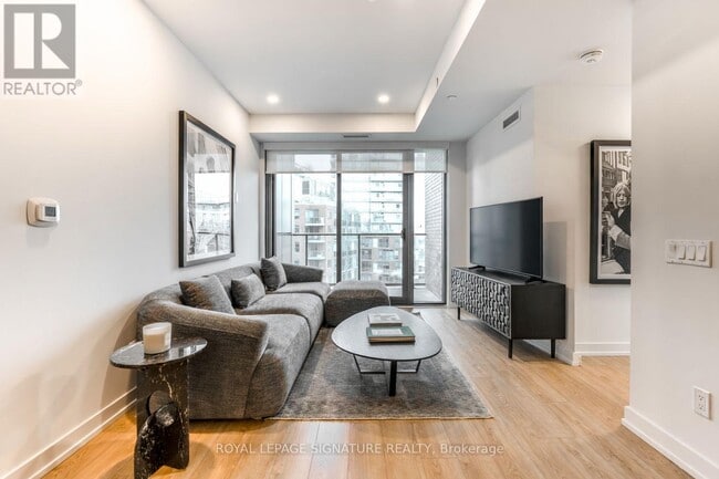 Photo - 35 Parliament St Unité 608