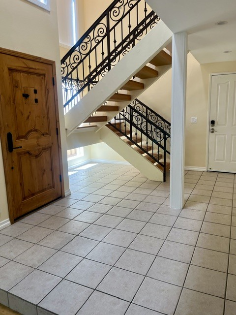 Entryway - 918 21st St