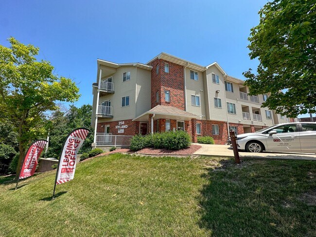 Photo - 258 N. Hyland