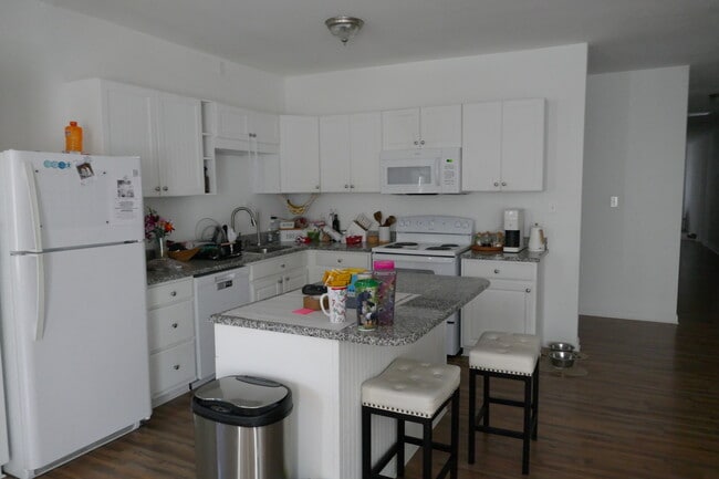 Building Photo - 115 Market St Unit A Rental