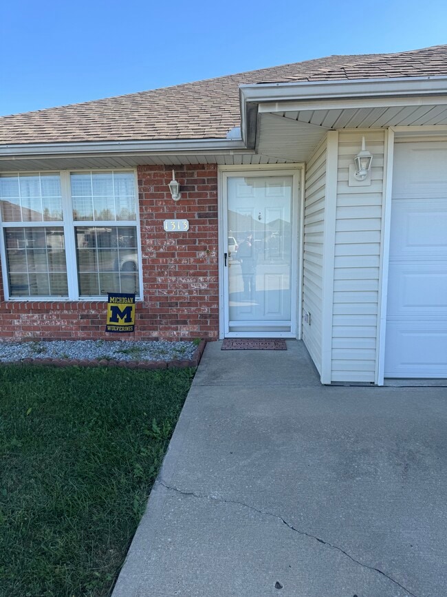 Photo - 1313 SW Blue Branch Dr