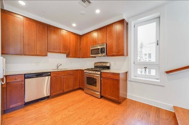 Photo - 66 Morris St Unit 303