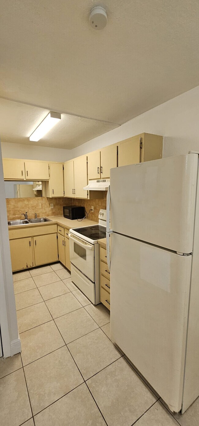 Photo - 9614 NW 5th Ave