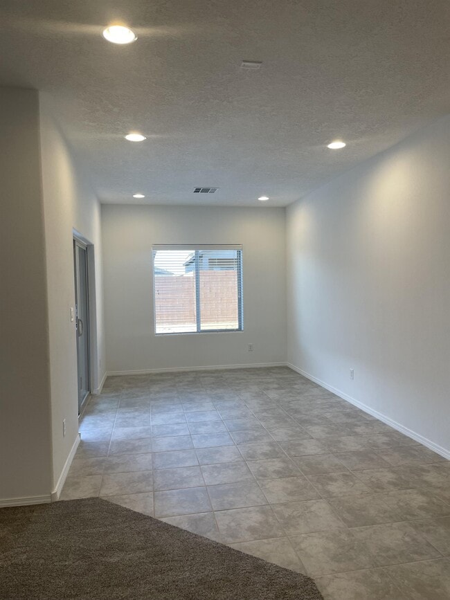 Photo - 163 Prism Ave SW