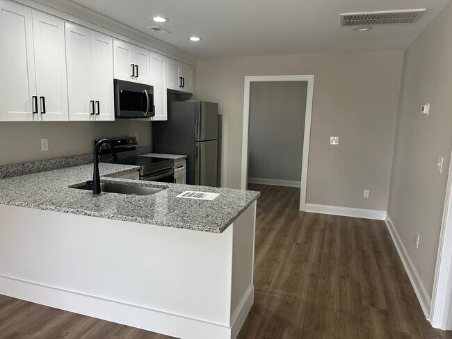 Photo - 302 Warrenfells St Unit 907 Thompson Street