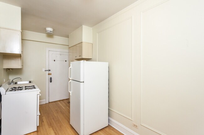 Photo - 2328 N Lincoln Park W Unit 1A