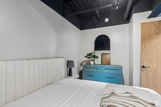 2 habitaciones, 1 baño - 900 pies cuadrados - Dormitorio