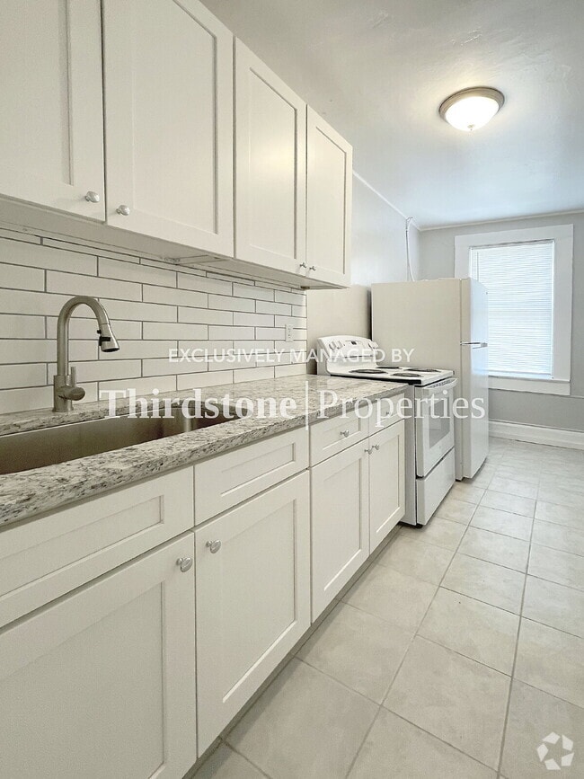 Building Photo - 82 W 32nd St Unit 3 Rental
