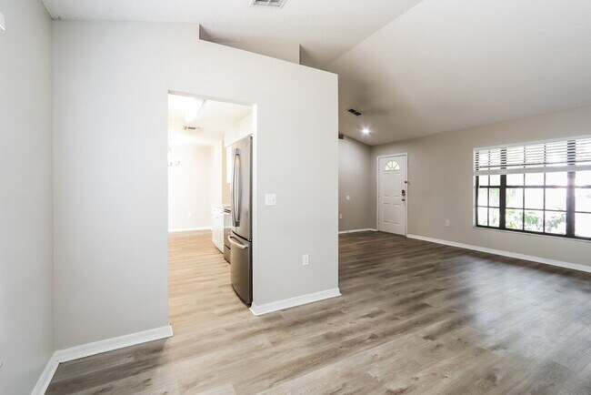 Photo - 1023 Malletwood Dr