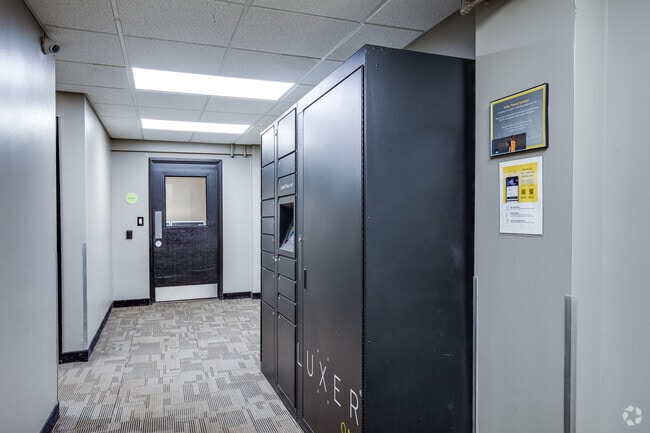 Luxer Package Lockers