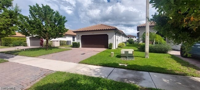 5020 Arancia Ln