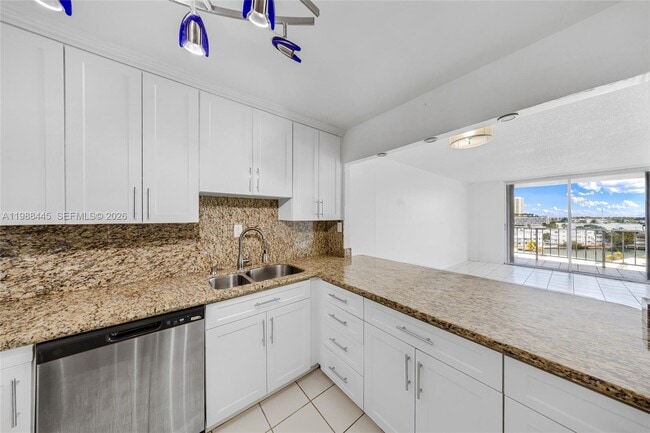 Photo - 6900 Bay Dr Unit 7E