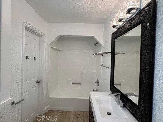 Photo - 619 S Olive St