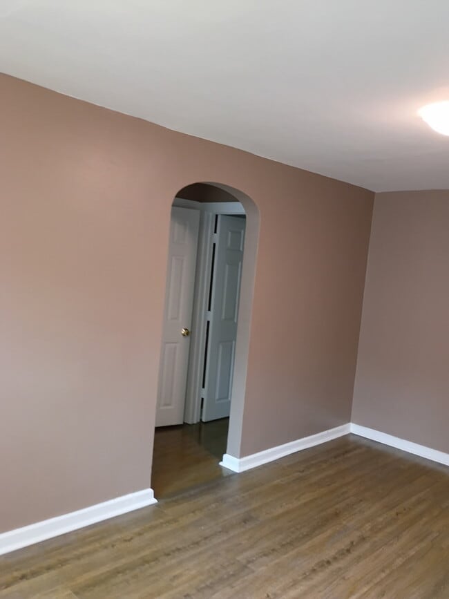 Building Photo - 1868 Park Blvd Unit A
