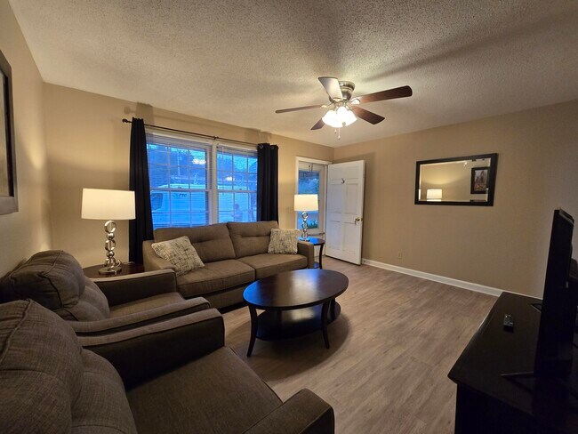 Photo - 1565 Jefferson Rd