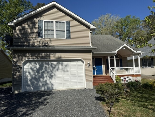 Building Photo - 4155 Captains Corridor