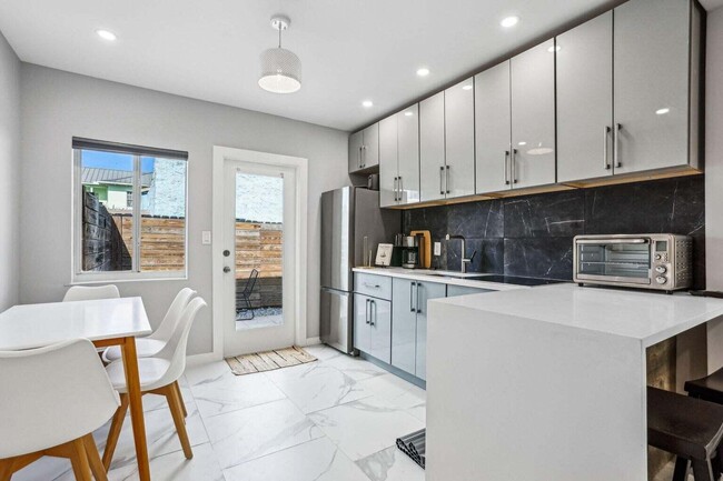 Photo - 711 SE 2nd St