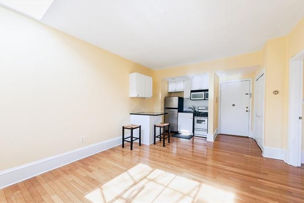 Building Photo - 511 Beacon St Rental