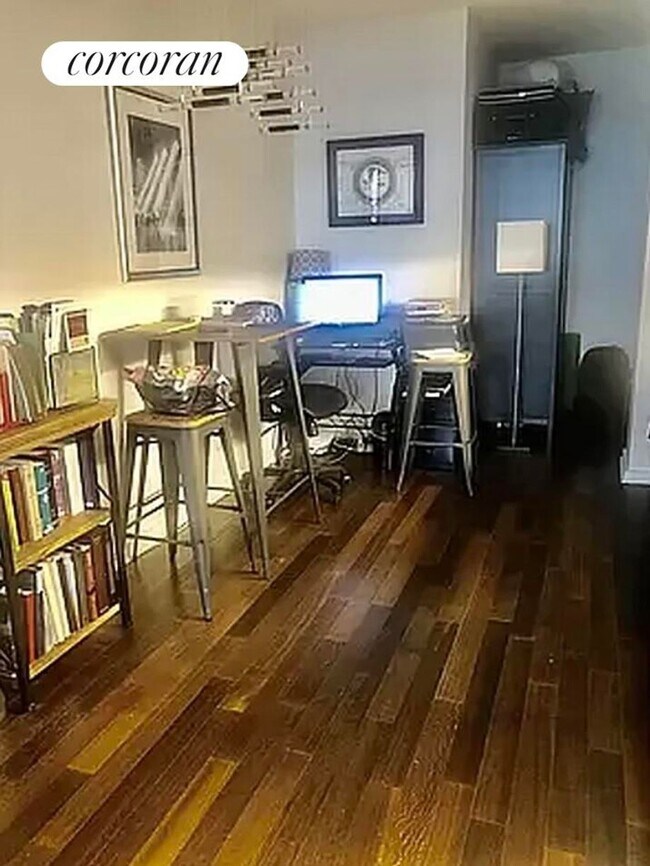 Photo - 340 E 23rd St