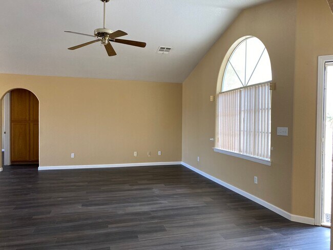 Photo - COUNTRY PLACE II U3 - Bluebird Avenue