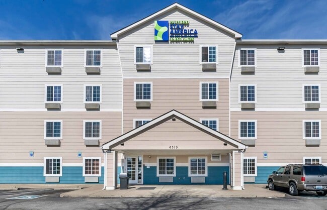 Furnished Studio-Louisville - South
