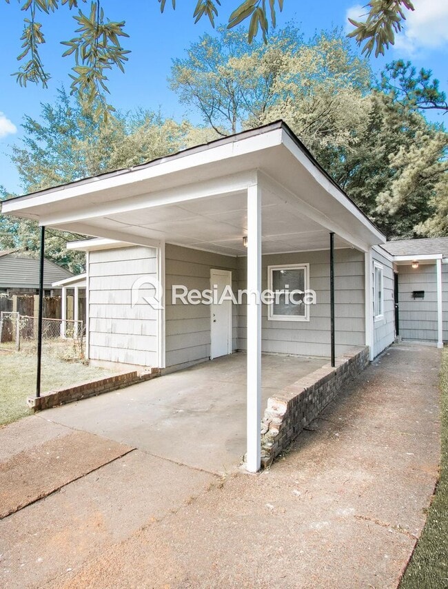 Photo - Newly Renovated 3/1 In 38111