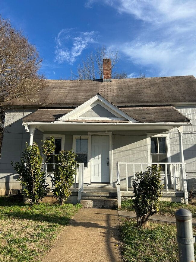 Building Photo - 3 Bedroom home in downtown Chattanooga
