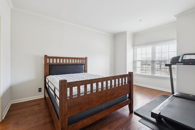 Photo - West End Condo - ONE HALF MONTH FREE RENT ...