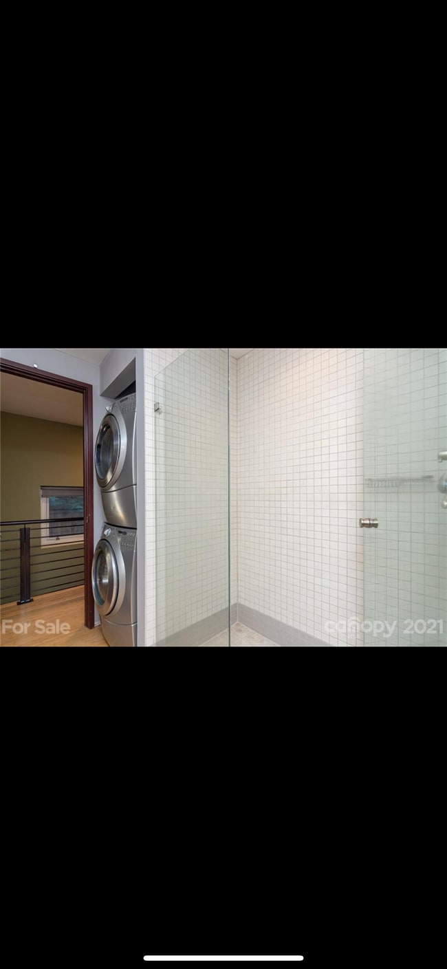 Building Photo - 2068 Euclid Ave Unit 2068 Rental