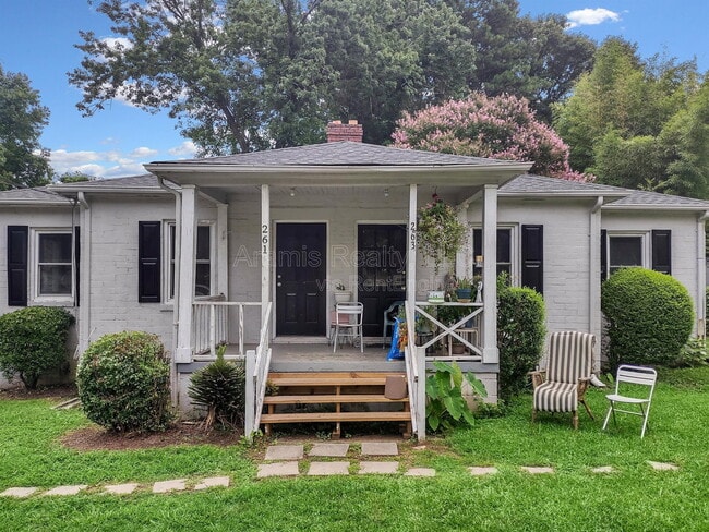 Photo - 261 Victory Dr SE