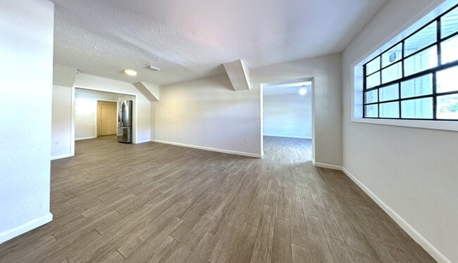 Photo - 2928 W Elrod Ave