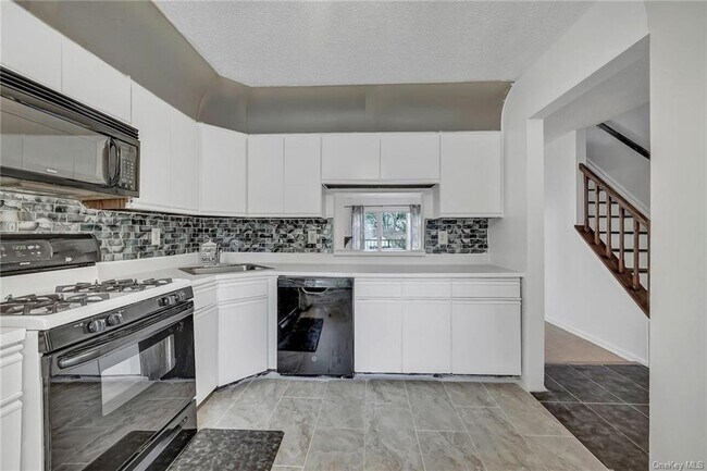 Photo - 9 Winchester Ave